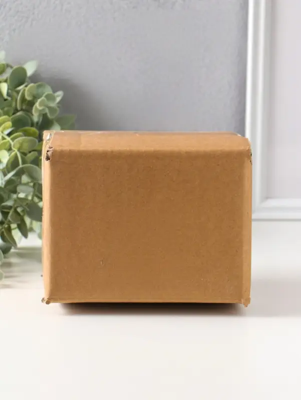 Шкатулка стекло с металлическим каркасом "Зеркальная на ножках" золото 12х8х7,3 см