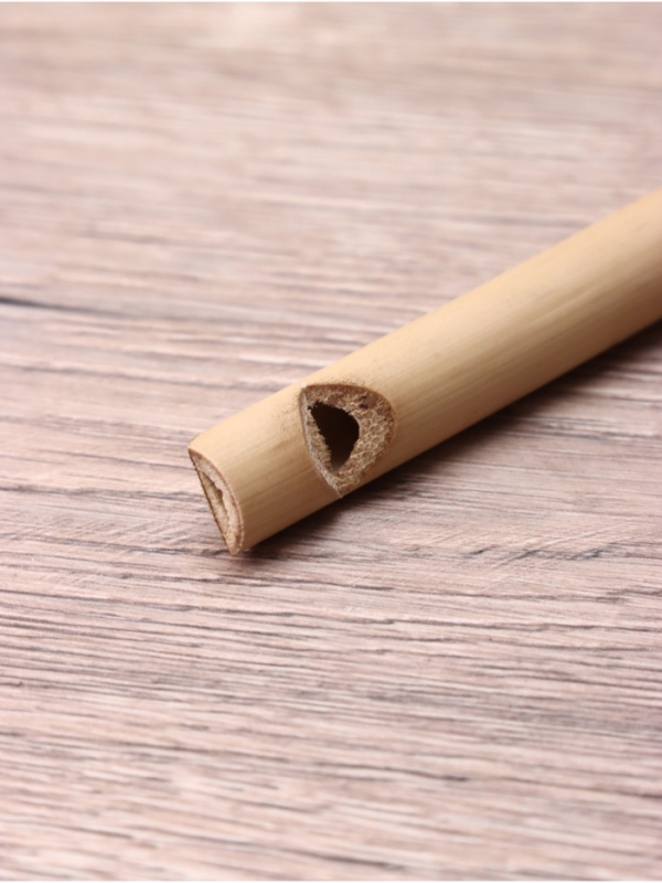 Сувенирный музыкальный инструмент свисток Сувенирный музыкальный инструмент свисток "Птичка" албезия, бамбук, 15х4х2 см