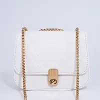 Сумка женская мессенджер на клапане, 18&times;7&times;13 см, со стёжкой, белая