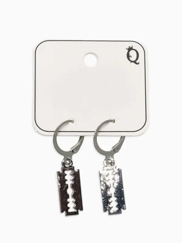 Серьги металл &laquo;Лезвие&raquo;, цвет серебро