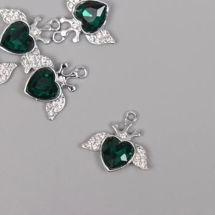 Декор для творчества металл, стразы Декор для творчества металл, стразы "Сердце с крыльями" серебро 2,2х2,4х0,5 см