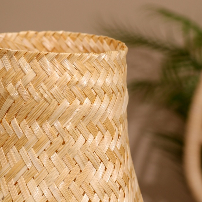 Вазочка плетёная, из бамбука 15х15х18 см Вазочка плетёная, из бамбука 15х15х18 см