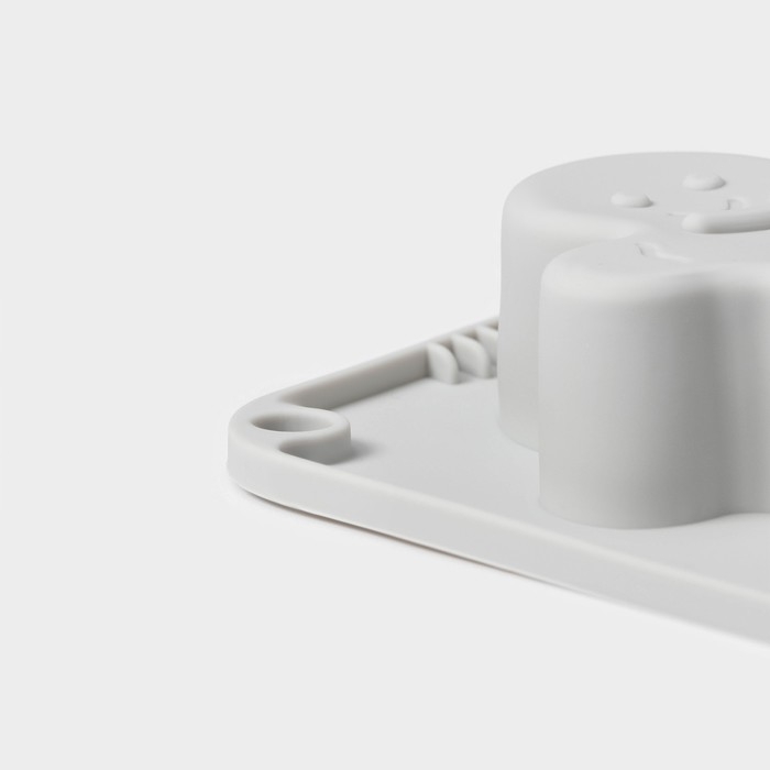 Форма для выпечки новогодняя Доляна &laquo;Семейный праздник&raquo;, силикон, 6 ячеек, 29,5&times;17&times;2,7 см, цвет серый