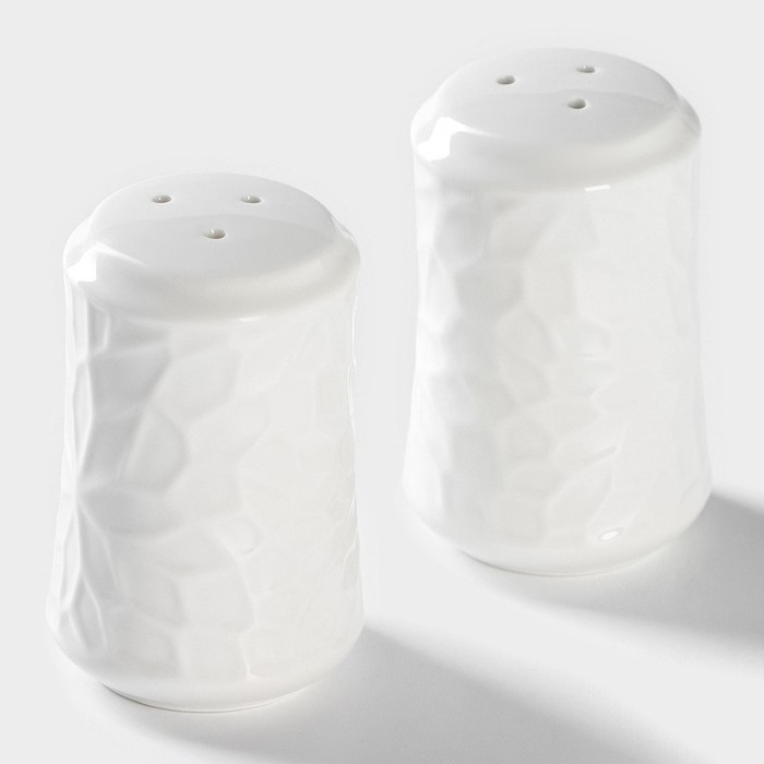Набор фарфоровый для специй на бамбуковой подставке BellaTenero, 3 предмета: солонка 100 мл, перечница 100 мл, салфетница, цвет белый Набор фарфоровый для специй на бамбуковой подставке BellaTenero, 3 предмета: солонка 100 мл, перечница 100 мл, салфетница, цвет белый
