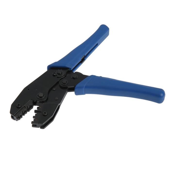 Пресс-клещи в сумке ТУНДРА, 5 матриц + отвертка, для опрессовки наконечников проводов Пресс-клещи в сумке ТУНДРА, 5 матриц + отвертка, для опрессовки наконечников проводов