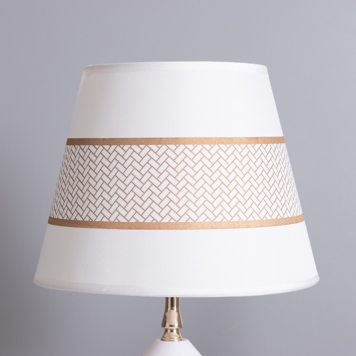 Лампа настольная Лампа настольная "Кристи" 1х40Вт Е27 белый/золото 25х25х41см