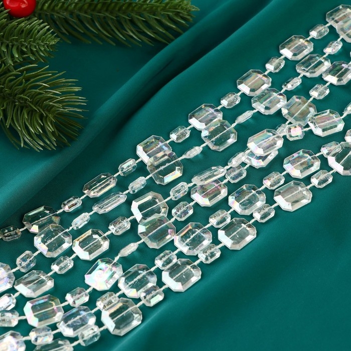 Бусы на ёлку 2,7 м 12 мм Бусы на ёлку 2,7 м 12 мм "Льдинка" кубики, прозрачный перламутр