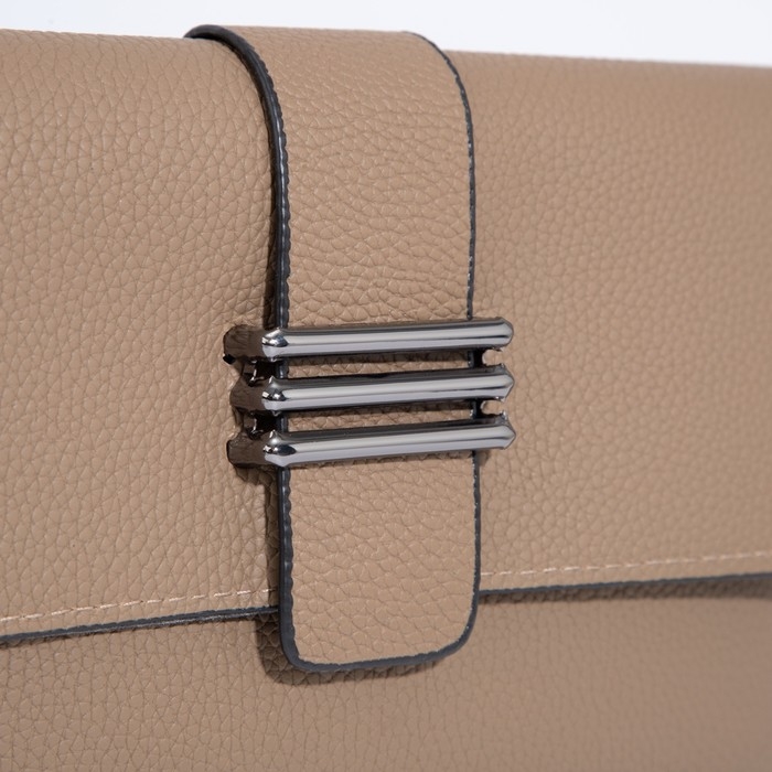 Сумка-клатч на магните, длинный ремень, цвет бежевый Сумка-клатч на магните, длинный ремень, цвет бежевый