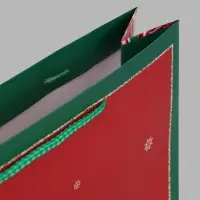 Пакет подарочный &laquo;Новогодняя красавица&raquo;, 33&times;10&times;42.5 см