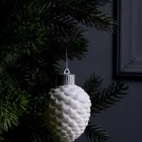 Ёлочный шар &laquo;Шишка&raquo;, 6.5&times;6.5&times;8 см, 1 LED, керамика, от батареек LR44&times;3, свечение тёплое белое