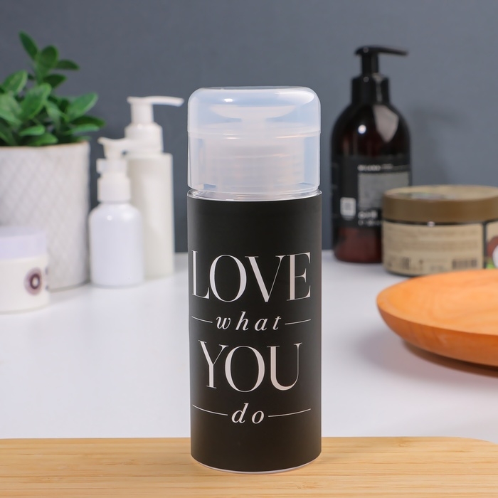 Флакон с помпой «Love what you do», 150 мл, цвет чёрный/белый Флакон с помпой «Love what you do», 150 мл, цвет чёрный/белый