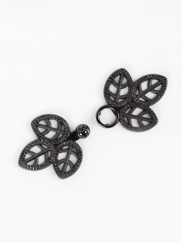 Декоративная застёжка «Листья», 5,5 × 2,6 см, цвет чёрный Декоративная застёжка «Листья», 5,5 × 2,6 см, цвет чёрный