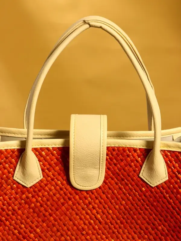 Сумка плетёная на застёжке из пандана 35х12х40 см, бежево-оранжевый