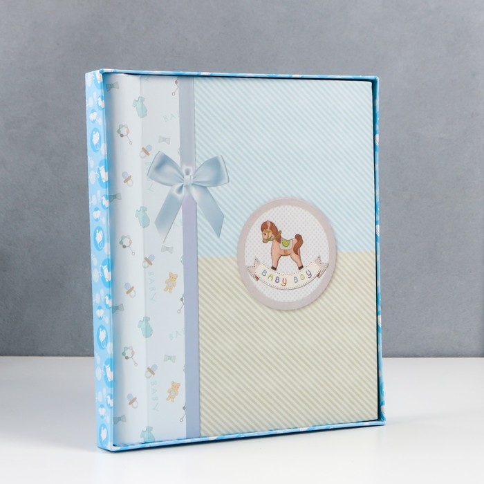 Фотоальбом  "Малышу" 20 магнитных страниц  23 х28 см и 20 страниц-анкет для заполнения