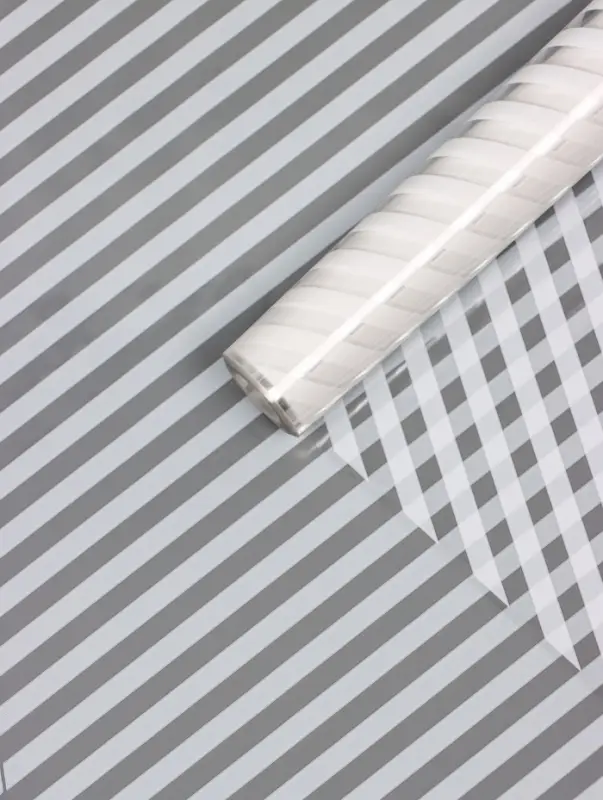 Пленка прозрачная с рисунком «Диагональ» Белая 0.7×8.2±5%м