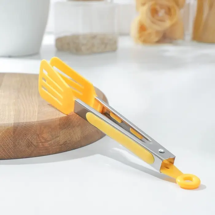 Щипцы кулинарные Доляна «Лопатка», 25×5 см, цвет жёлтый Щипцы кулинарные Доляна «Лопатка», 25×5 см, цвет жёлтый