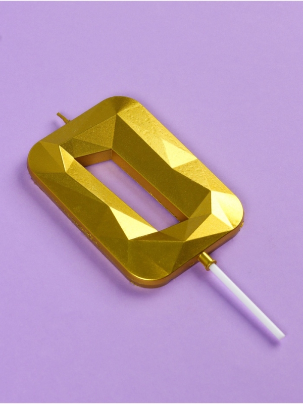 Свеча ГИГАНТ в торт на шпажке «Грань», цифра Свеча ГИГАНТ в торт на шпажке «Грань», цифра "0", золотая, 9 см