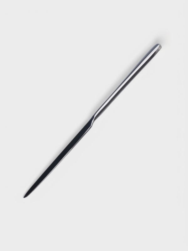 Нож столовый Hanna Knövell Rosen, 23.8 см, нержавеющая сталь, серебристый Нож столовый Hanna Knövell Rosen, 23.8 см, нержавеющая сталь, серебристый