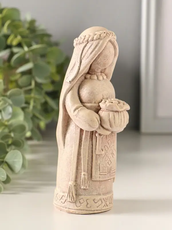 Статуэтка "Берегиня  денежная" 13х5 см, бежевый с эф. состаривания,гипс