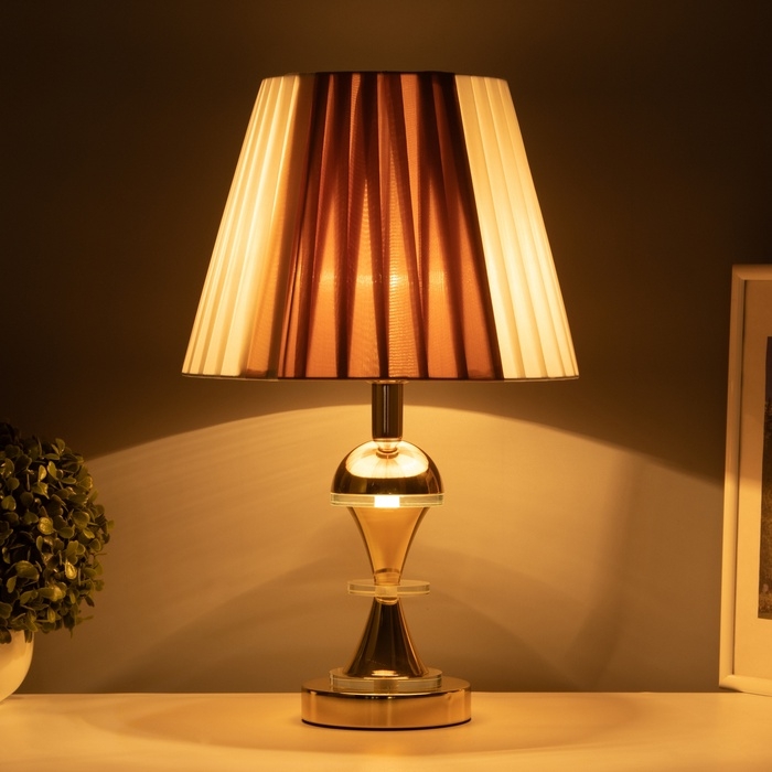 Лампа настольная Лампа настольная "Стиль" 1х40Вт Е27+ LED подсветка 3Вт золото 28х28х46см