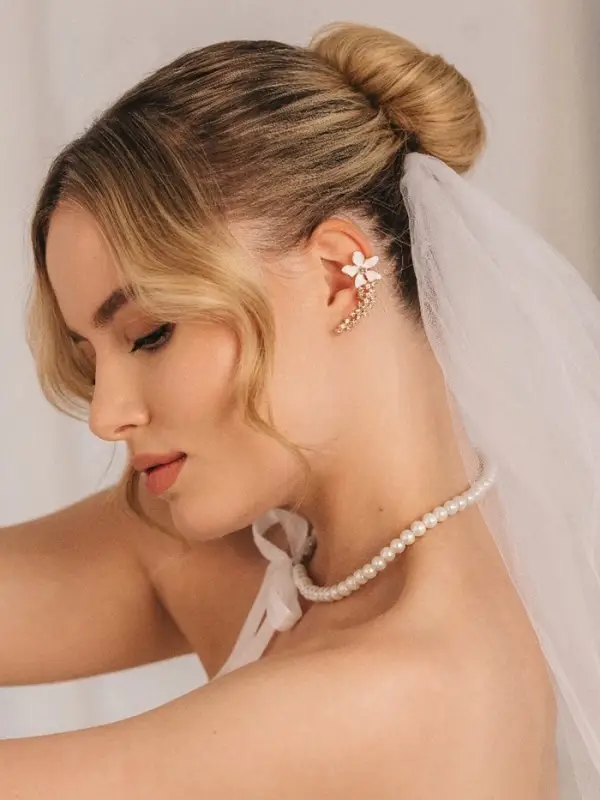 Бусы &laquo;Бантик&raquo;, жемчужины с завязкой, белые, 40 см