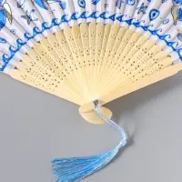 Веер складной с кисточкой &laquo;Черепахи&raquo;, белый с золотом, 23 см