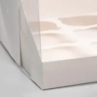Коробка для 9 капкейков белая 23.5&times;23&times;14 см