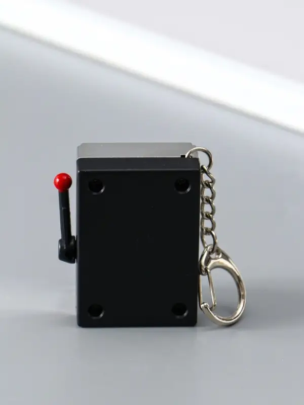 Брелок пластик Брелок пластик "Игровой автомат - казино" серебро 2,7х3,4х5 см