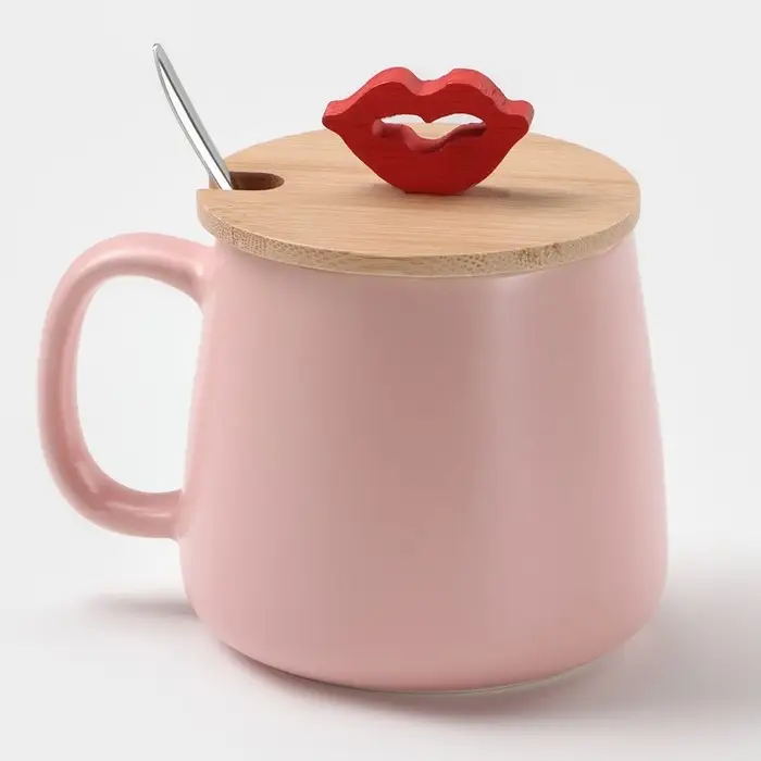 Кружка керамическая с ложкой «Миссис», 380 мл, цвет розовый Кружка керамическая с ложкой «Миссис», 380 мл, цвет розовый