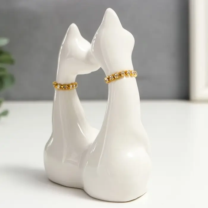 Фигурка керамика &laquo;Белые кот и кошка в цветок, ошейник из страз&raquo;, 12&times;9&times;4.5 см