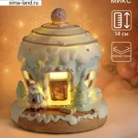Фигурка светящаяся полистоун &laquo;Пряничный домик-кекс, с дедом Морозом&raquo;, зефирный, 12&times;12&times;14 см
