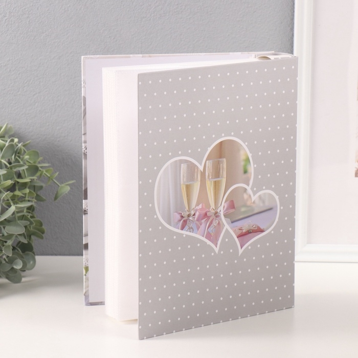 Фотоальбом на 200 фото 10х15 см Фотоальбом на 200 фото 10х15 см "Свадебные бокалы" в коробке серебр обводка 5,5х20,5х26,5 см 10749