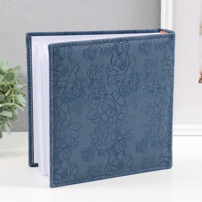 Фотоальбом на 200 фото 10х15 см кожзам Фотоальбом на 200 фото 10х15 см кожзам "Цветочная текстура" бумажные листы синий 5х23х22 см 104996