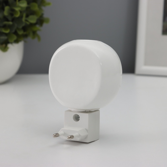 Светильник "Розочка" 1х7Вт Е11 белый 6х8х10см