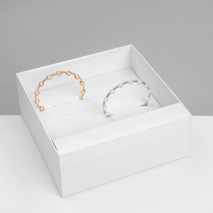 Подставка для украшений «Шкатулка» 12 мест, 14,5×14,5×6 см, цвет белый Подставка для украшений «Шкатулка» 12 мест, 14,5×14,5×6 см, цвет белый