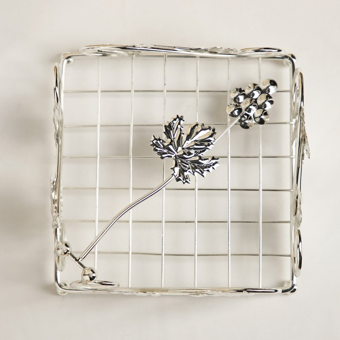 Салфетница «Виноград», декоративная, 13,5×13,5×7 см, цвет серебряный Салфетница «Виноград», декоративная, 13,5×13,5×7 см, цвет серебряный