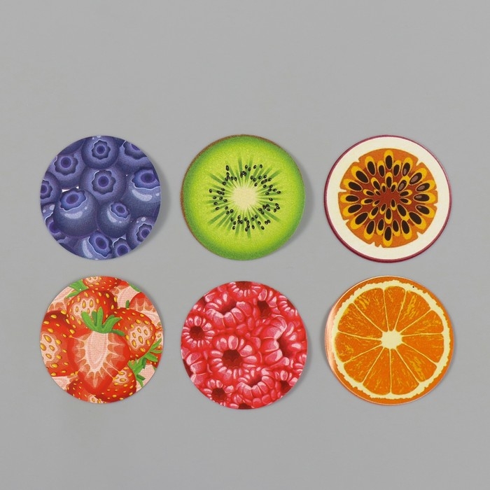 Наклейка бумага Наклейка бумага "Фрукты и ягоды" d=2,5 см 252 шт в рулоне