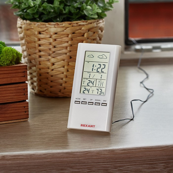 Метеостанция REXANT S3331SC, комнатно-уличная, выносной датчик, белая Метеостанция REXANT S3331SC, комнатно-уличная, выносной датчик, белая