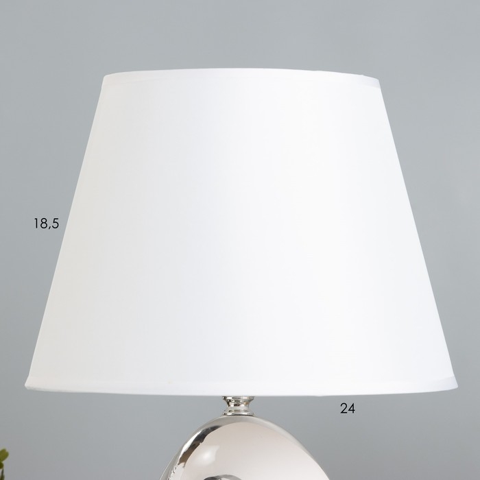 Настольная лампа Настольная лампа "Кэтрин" Е14 40Вт бело-серебристый 25х25х40 см RISALUX