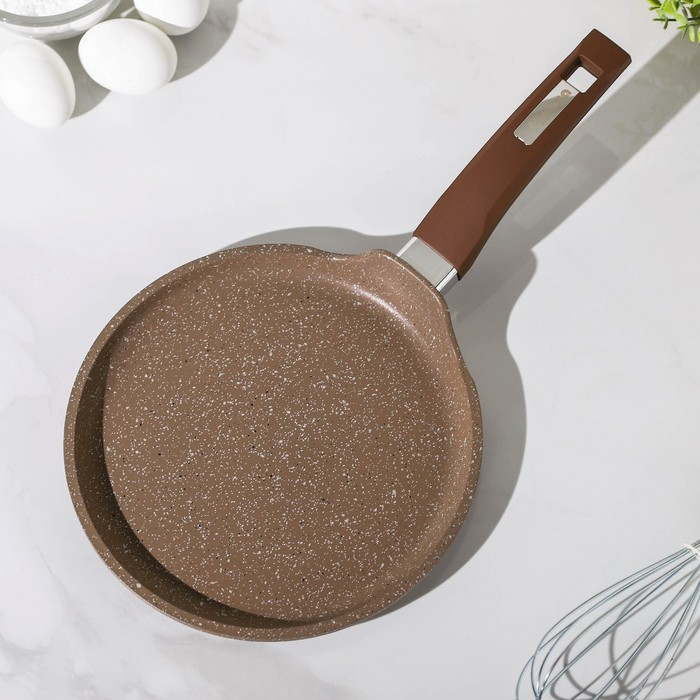 Сковорода блинная «Гранит Brown», d=22 см, пластиковая ручка, антипригарное покрытие, цвет коричневый Сковорода блинная «Гранит Brown», d=22 см, пластиковая ручка, антипригарное покрытие, цвет коричневый