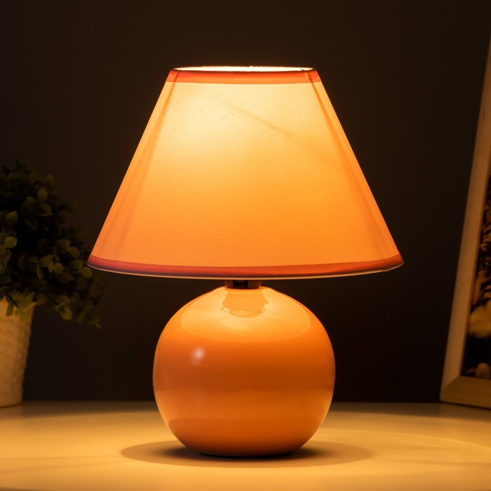 Лампа настольная  Лампа настольная "Яблочко", 25 см, 220V, розовая RISALUX