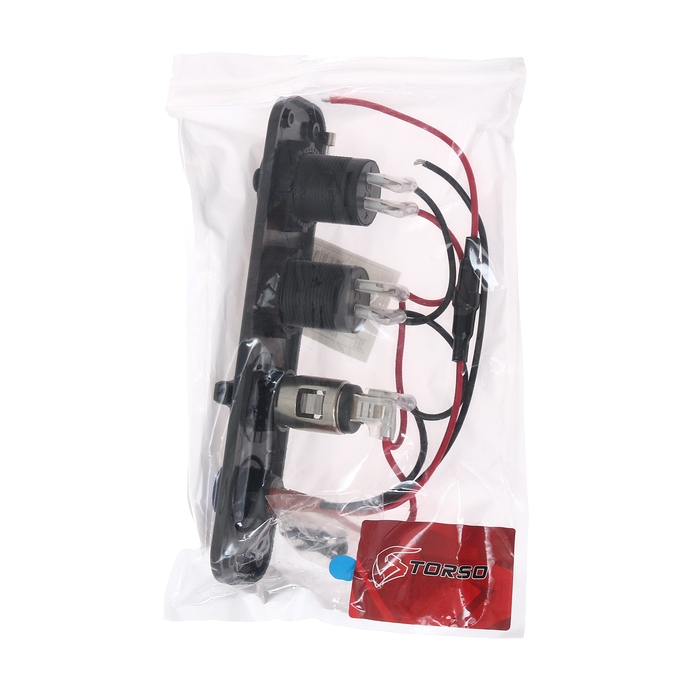 Приборная панель, вольтметр, прикуриватель, 2 USB 2.1 А, 5 В Приборная панель, вольтметр, прикуриватель, 2 USB 2.1 А, 5 В