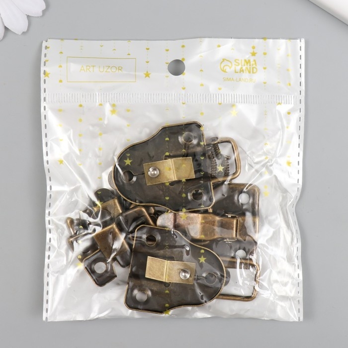 Замок металл для шкатулок. сундуков бронза + гвозд. 5,8х4х1 см Замок металл для шкатулок. сундуков бронза + гвозд. 5,8х4х1 см