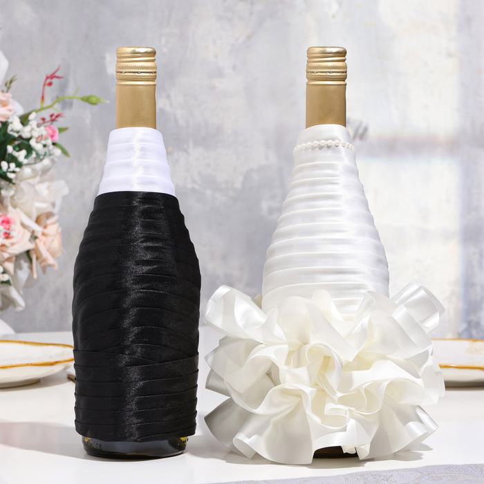 Украшения на шампанское Украшения на шампанское "Элит-тубы" платье с юбкой айвори (2 шт, )