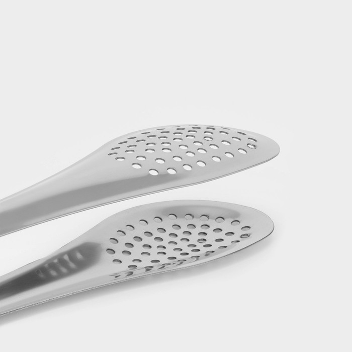 Щипцы кухонные с перфорацией Доляна, 201 сталь, 23 см, цвет серебристый Щипцы кухонные с перфорацией Доляна, 201 сталь, 23 см, цвет серебристый