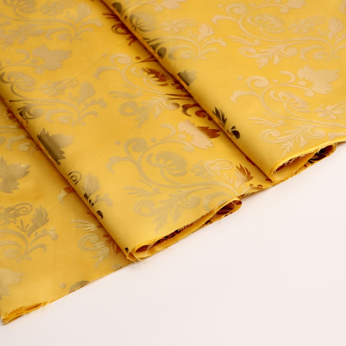 Лоскут атласа, бежевый с золотым узором, 100 × 150 см