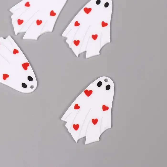 Декор для творчества акрил Декор для творчества акрил "Привидение с сердечками" 3,7х2,6х0,2 см