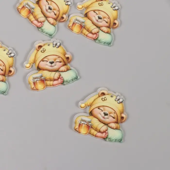 Декор для творчества акрил Декор для творчества акрил "Медвежонок в пижамке с баночкой мёда сладко спит" 3х3х0,2 см