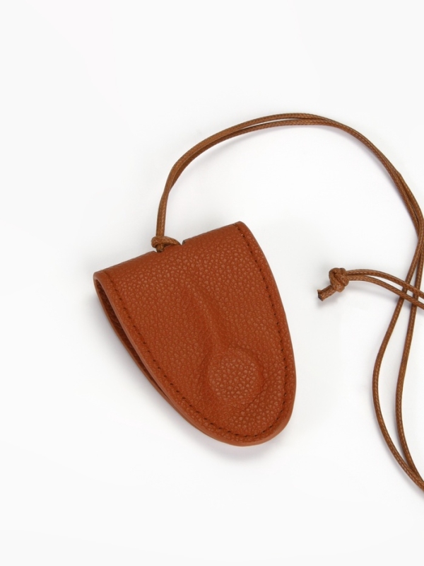 Держатель для очков на шею, шнурок  88 см, 4.5 х 7 см, коричневый Держатель для очков на шею, шнурок  88 см, 4.5 х 7 см, коричневый