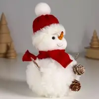 Сувенир "Снеговичок белый, в шапке с мехом и красном шарфе" 9х11х16 см Сувенир "Снеговичок белый, в шапке с мехом и красном шарфе" 9х11х16 см